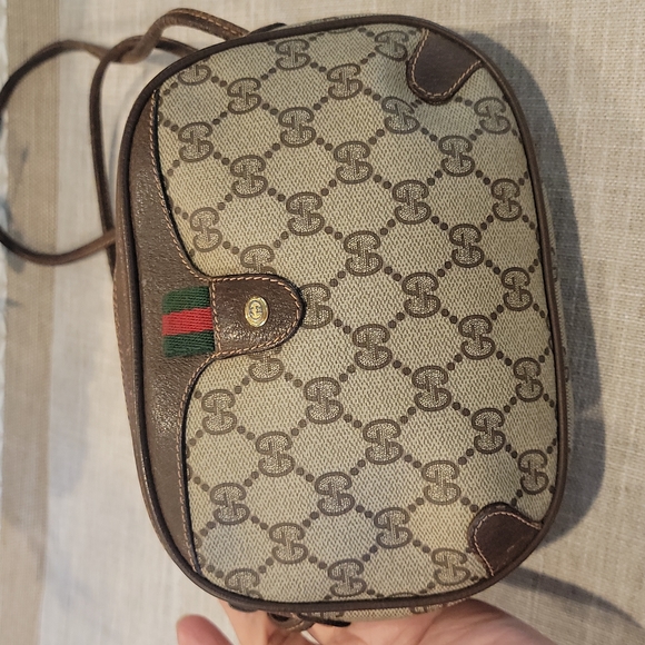 Authentic Gucci vintage sling bag - Picture 5 of 11